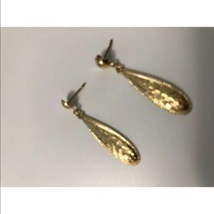 Earrings, Gold 14K, one Inch Dangle